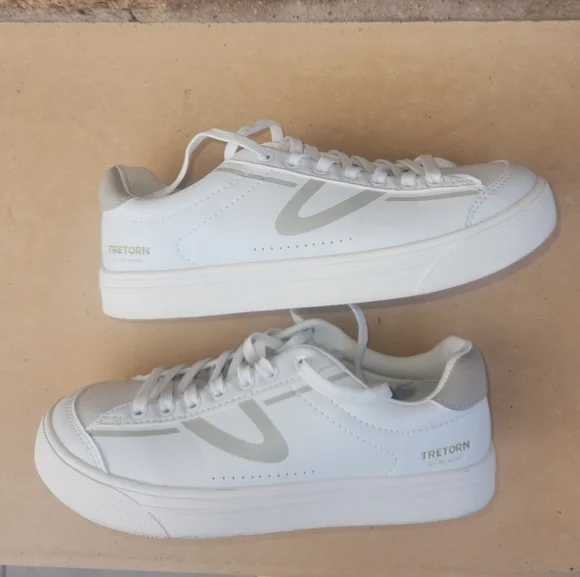 TRETORN White Sneakers - Picture 3 of 11